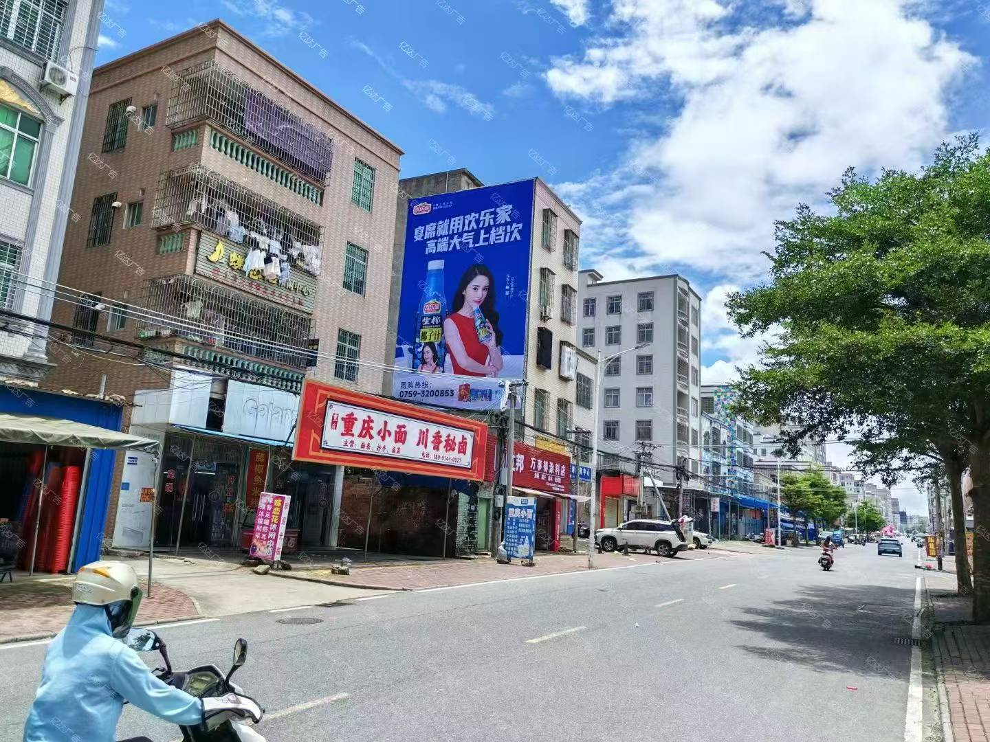 国庆黄金周营销战打响，墙体广告为何成为这些行业的“下沉利器”？